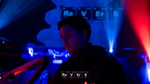 HT_RAVERS_221224-004 en Octogon 360