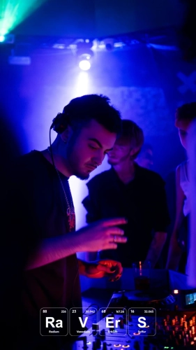 HT_RAVERS_221224-135 en Octogon 360